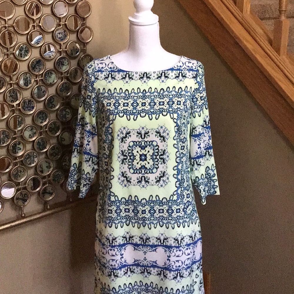 Dress - Picture 2 of 7